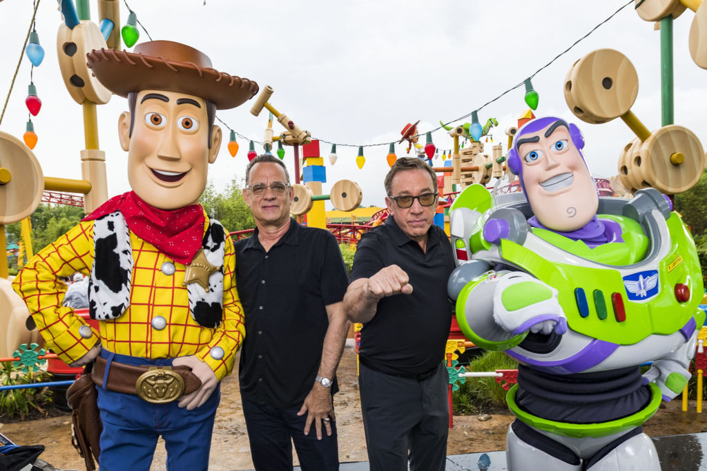 Photos ‘toy Story 4 Stars Appear In Toy Story Land At Disneys