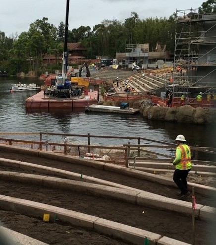 WDW Christmas 2015 Animal Kingdom Rivers of Light Construction (11)