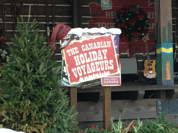 WDW Christmas 2015 Epcot Canada pavilion (2)