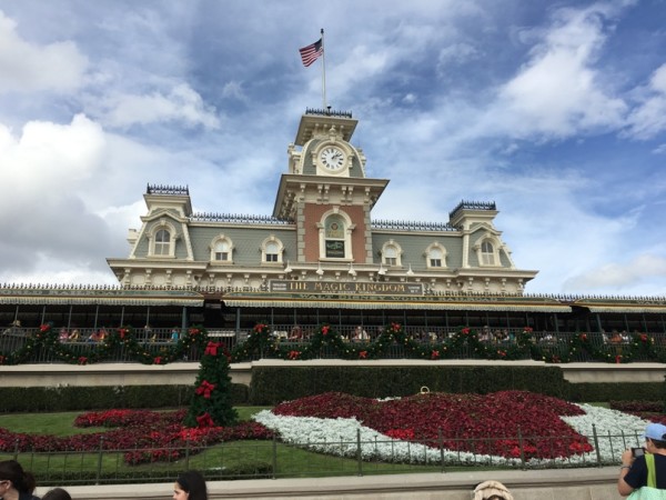 WDW Christmas 2015 MAgic Kingdom Entrance