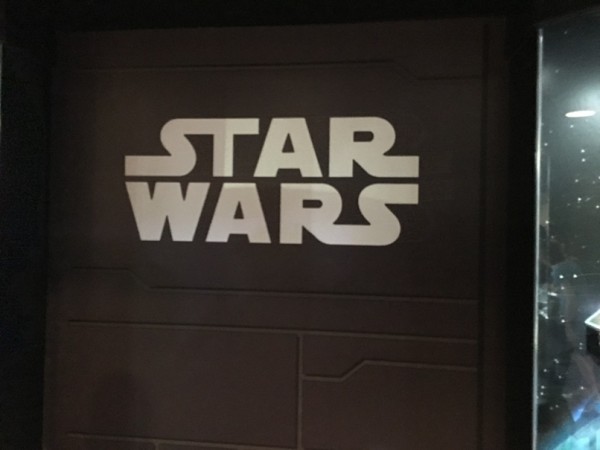 WDW Christmas 2015 Star Wars Launch Bay (21)