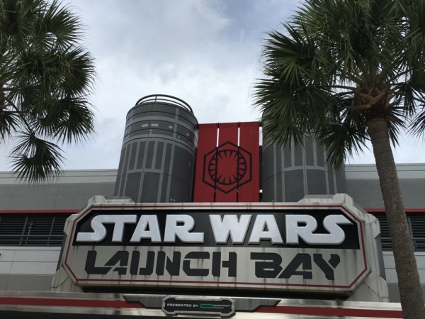 WDW Christmas 2015 Star Wars Launch Bay (4)