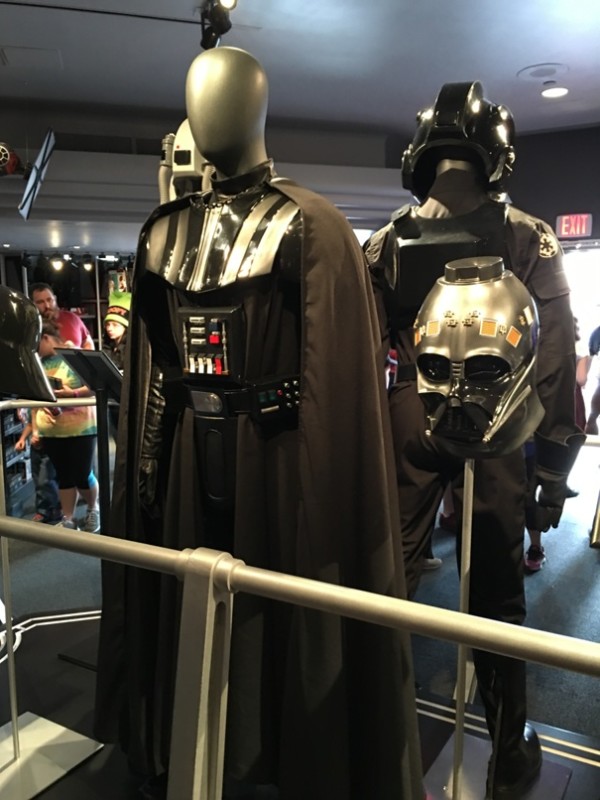 WDW Christmas 2015 Star Wars Launch Bay (85)