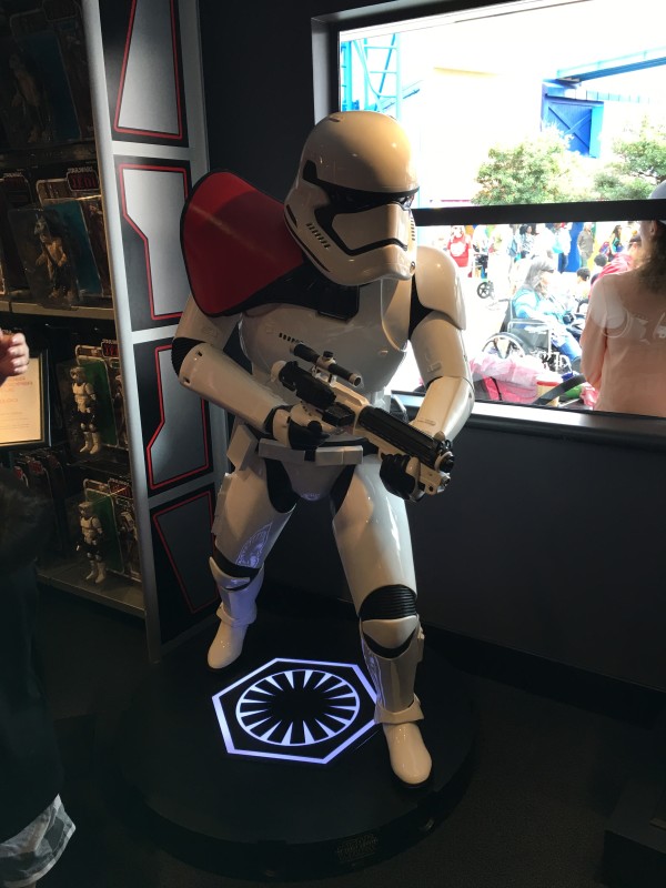 WDW Christmas 2015 Star Wars Launch Bay (91)