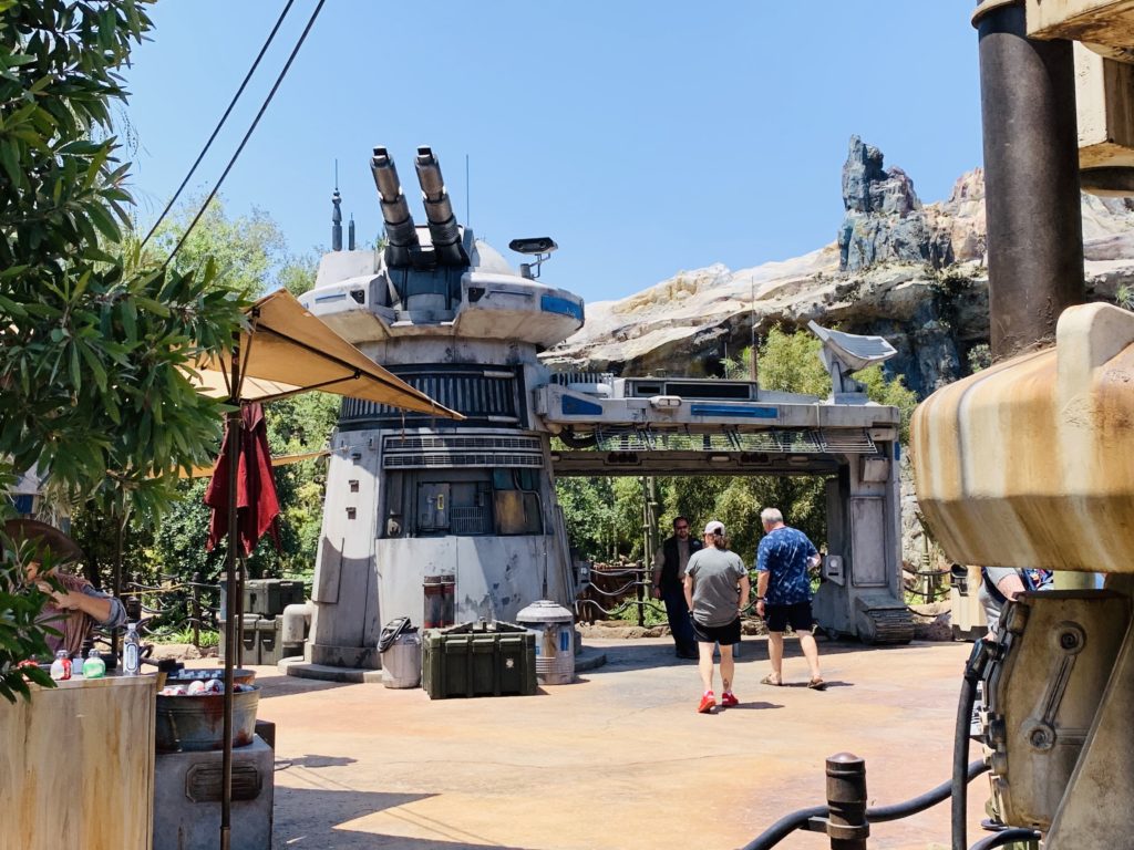 Photos Rise of the Resistance Entrance Area at Star Wars